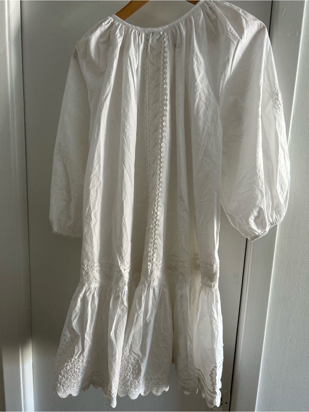 Juliet Dunn London White Embroidered Peasant Dress- Classic Look - Picture 2 of 5
